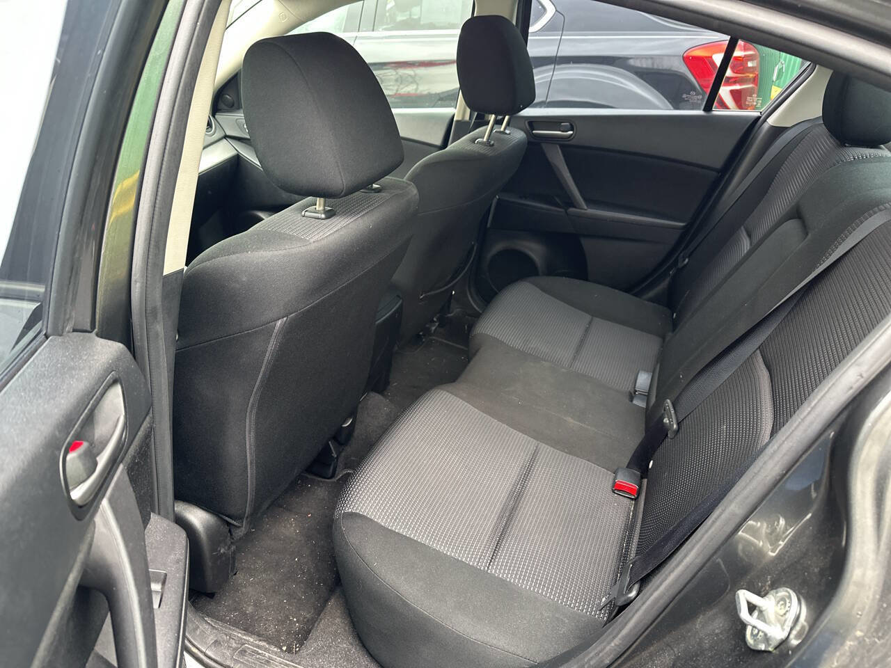 Used 2012 MAZDA MAZDA3 i Touring FWD image 5