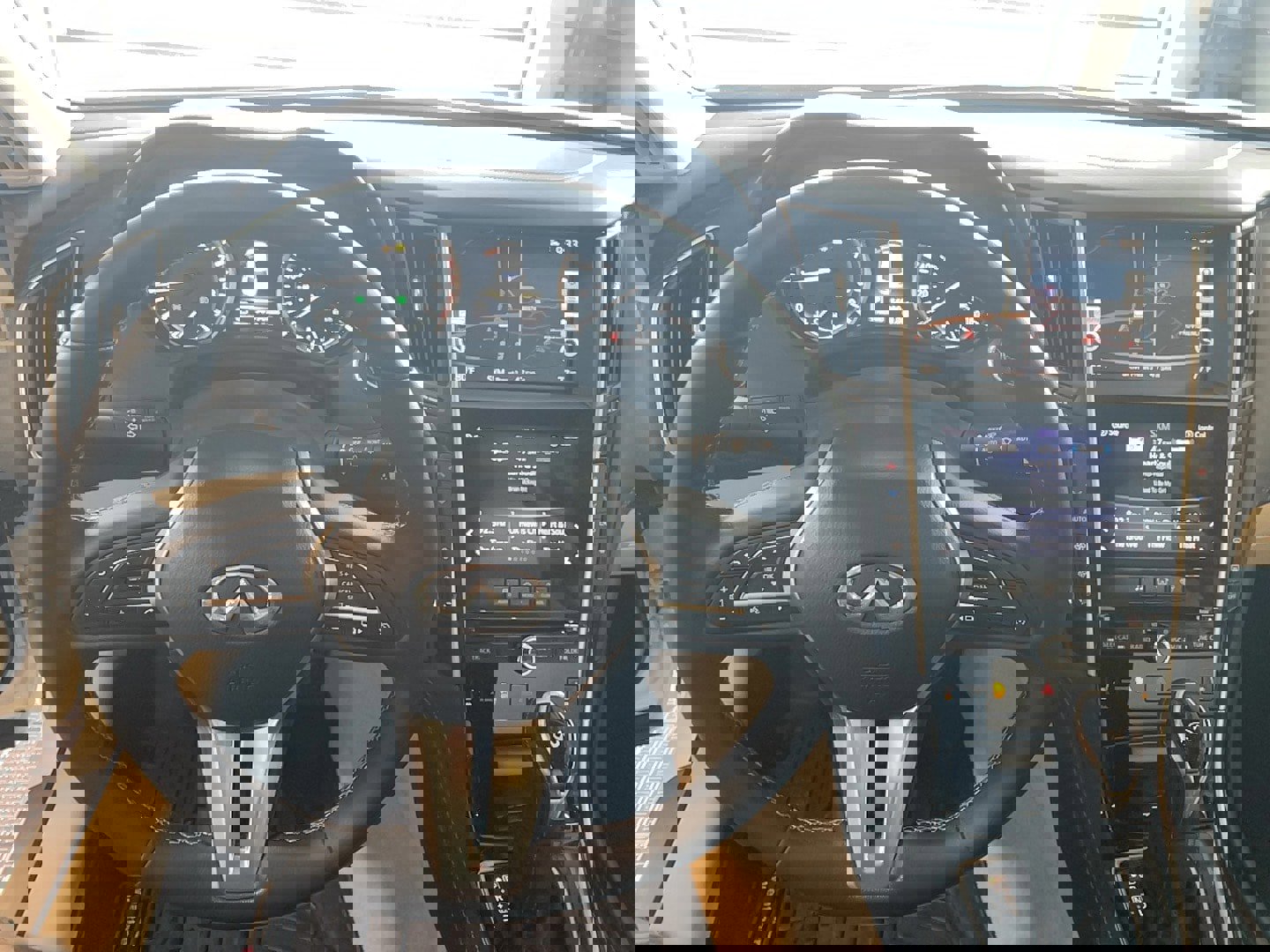 Used 2019 INFINITI Q50 Luxe w/ Essential Package (3.0T Luxe) image 13