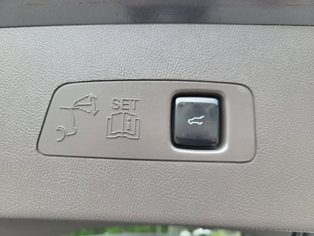 Used 2022 Lincoln Corsair Reserve w/ Equipment Group 201A image 12