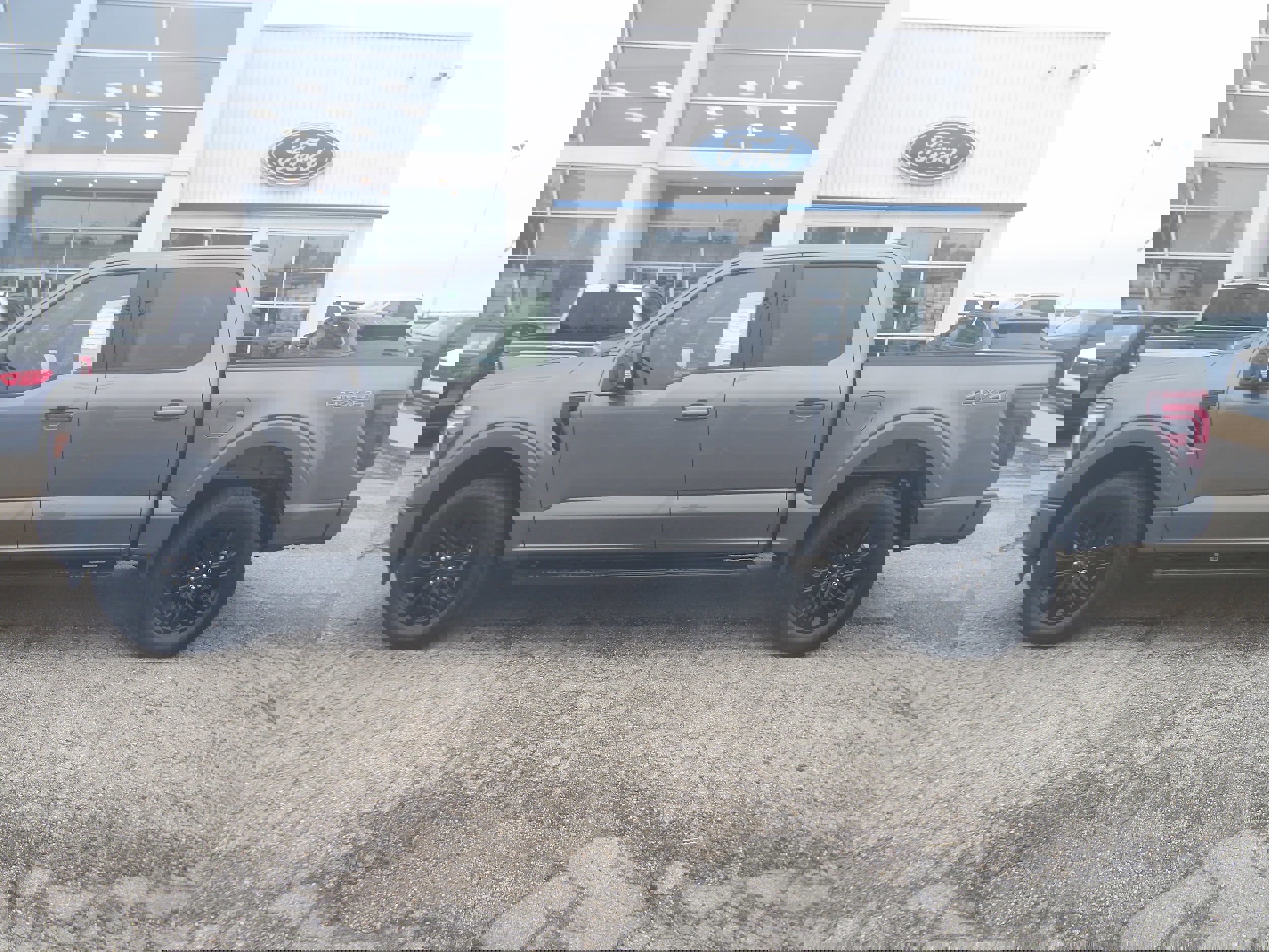 New 2025 Ford F150 Lariat w/ Equipment Group 501A Mid