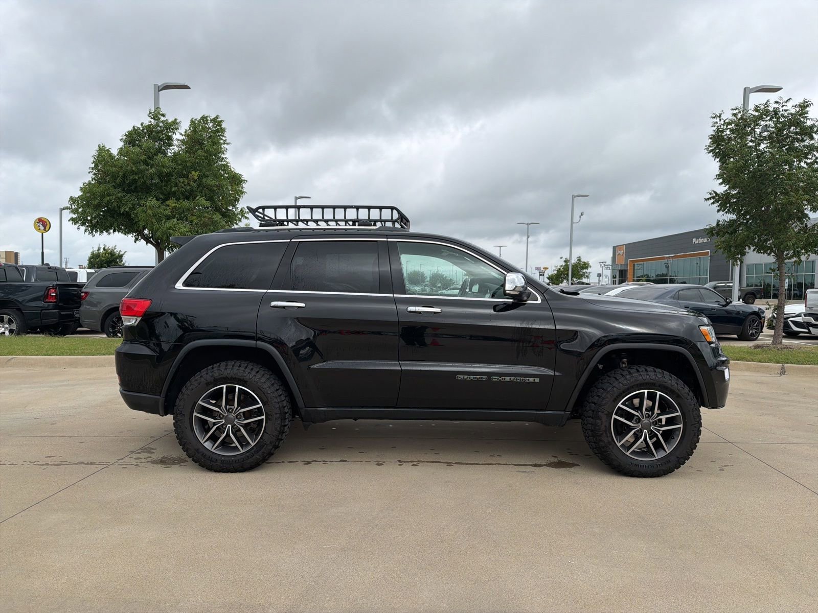 Used 2019 Jeep Grand Cherokee Limited AWD/4WD image 7