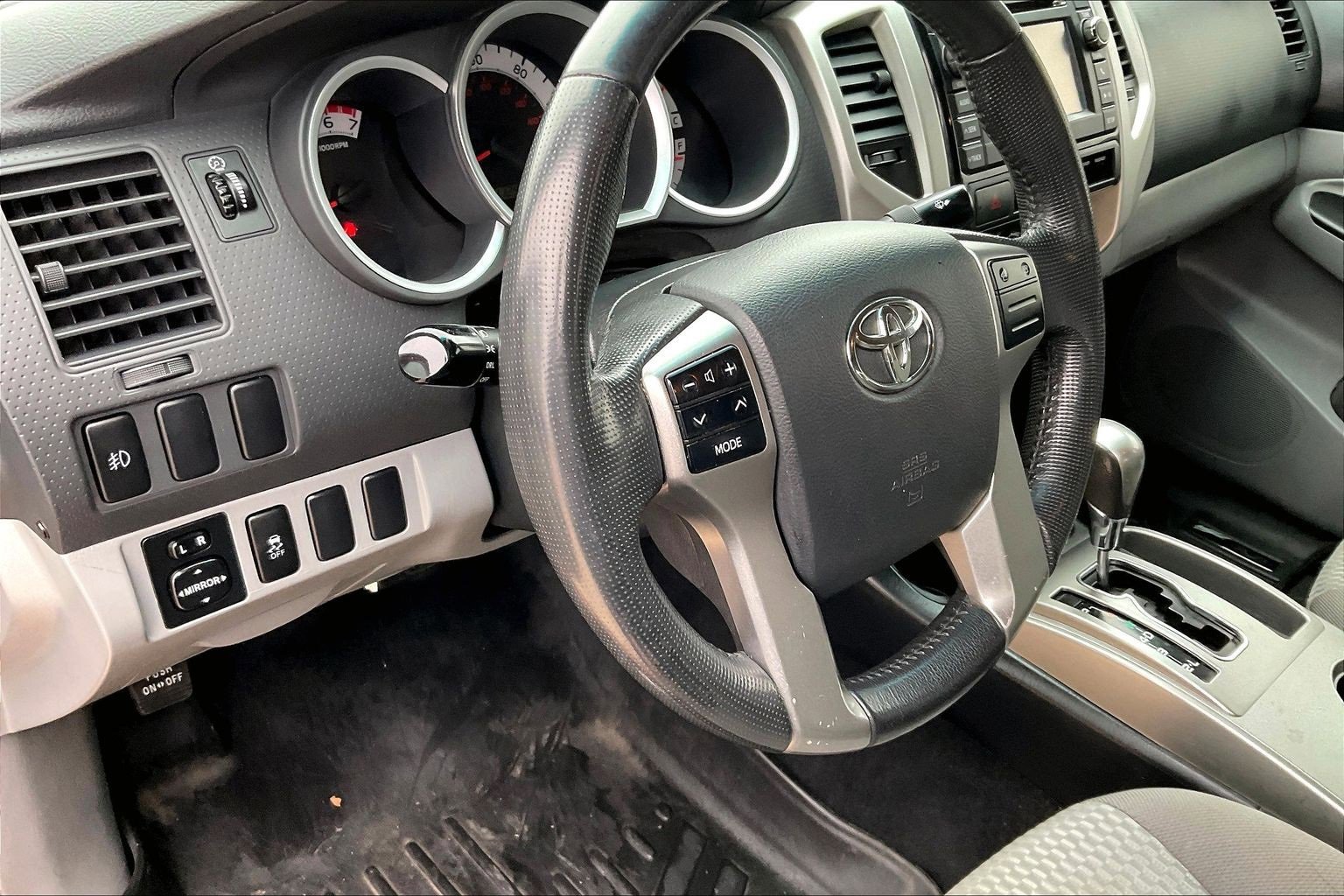 Used 2013 Toyota Tacoma PreRunner image 14
