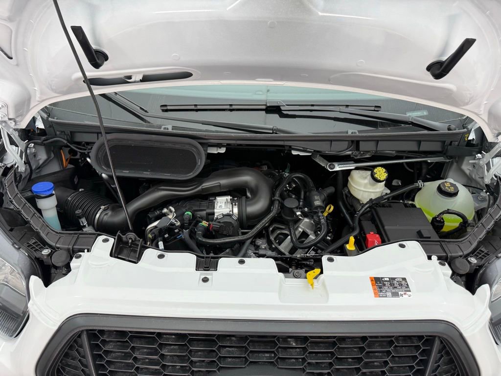 New 2025 Ford Transit 150 Low Roof image 28