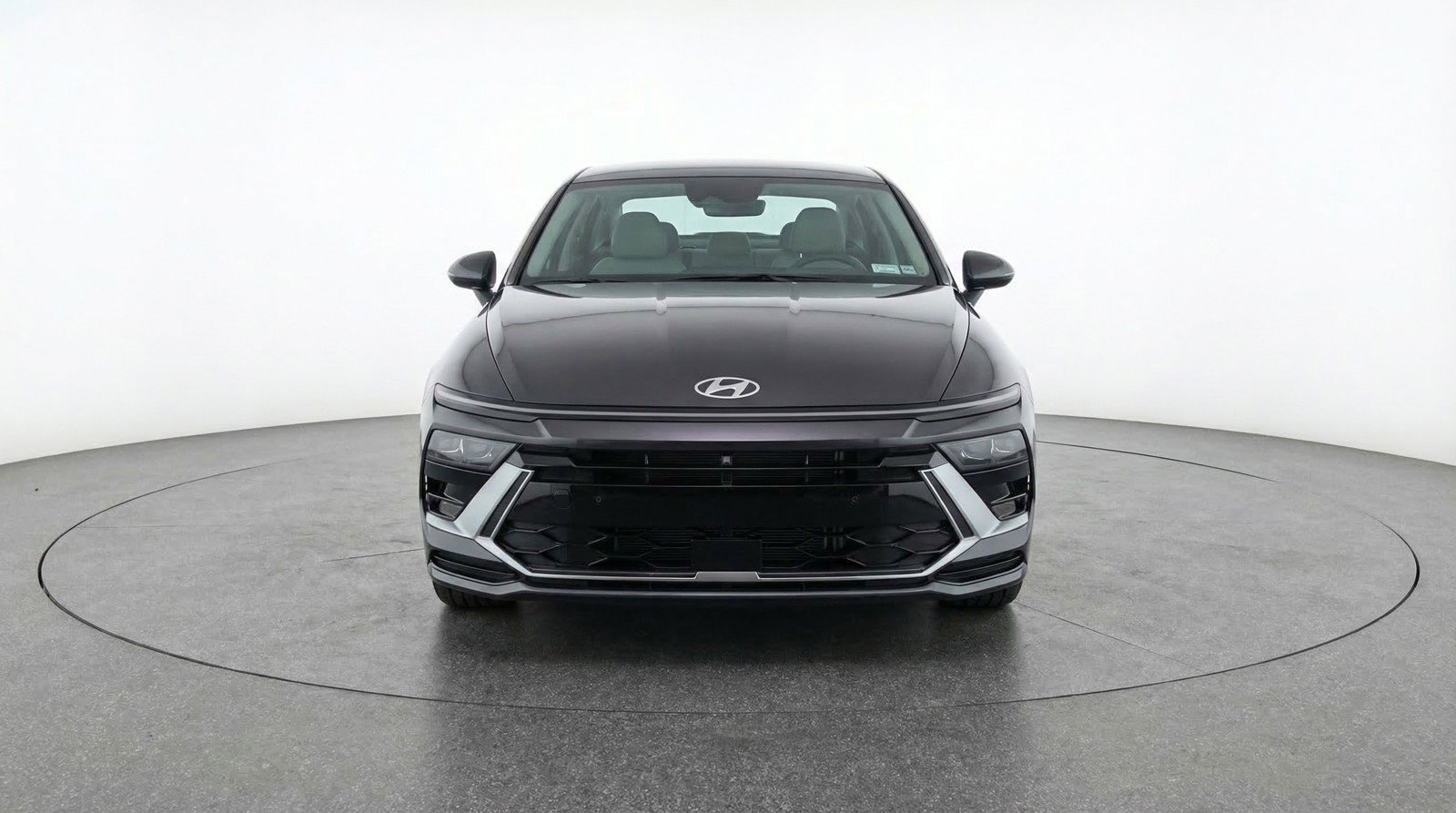 Used 2025 Hyundai Sonata SEL FWD image 2
