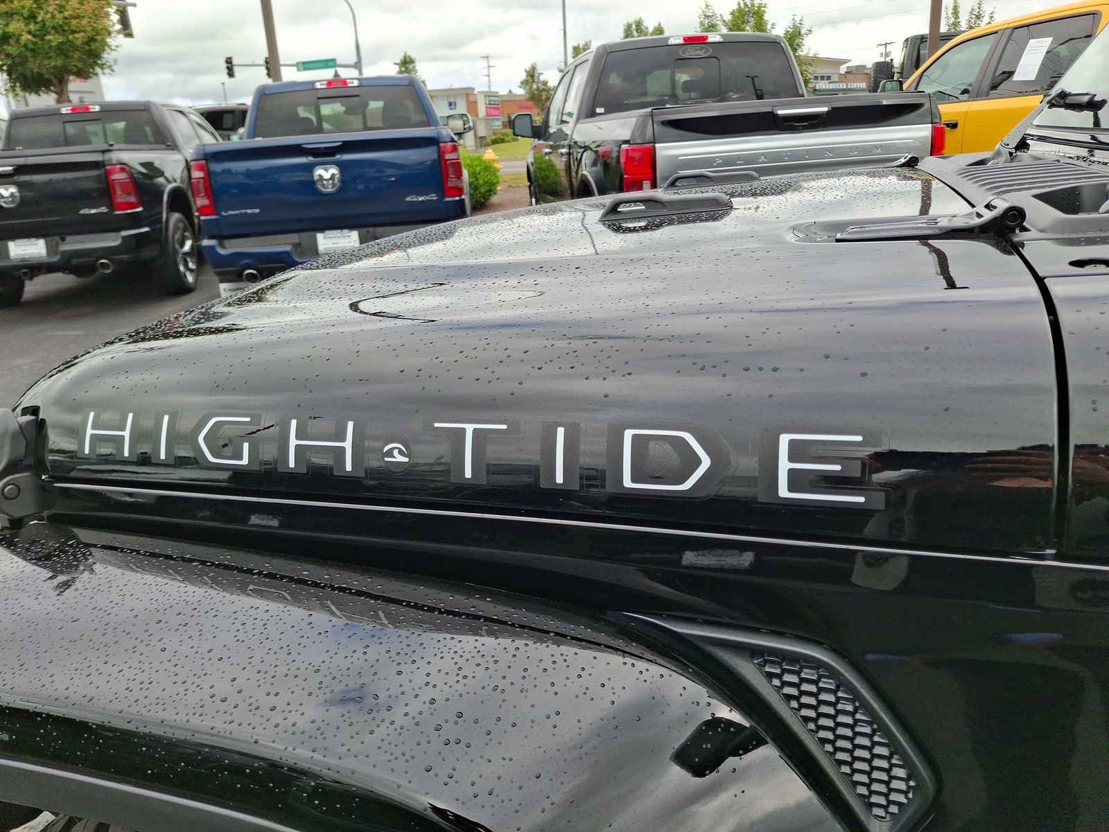 Used 2025 Jeep Gladiator Sport AWD/4WD image 25
