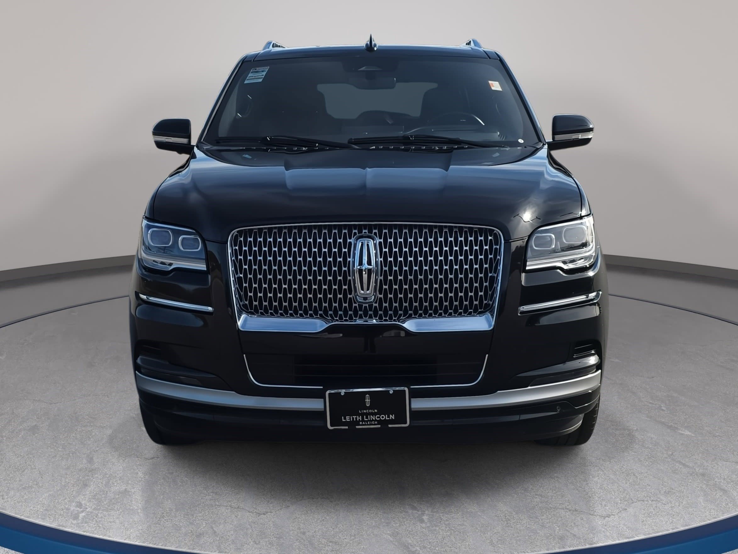 Certified 2024 Lincoln Navigator Reserve image 2