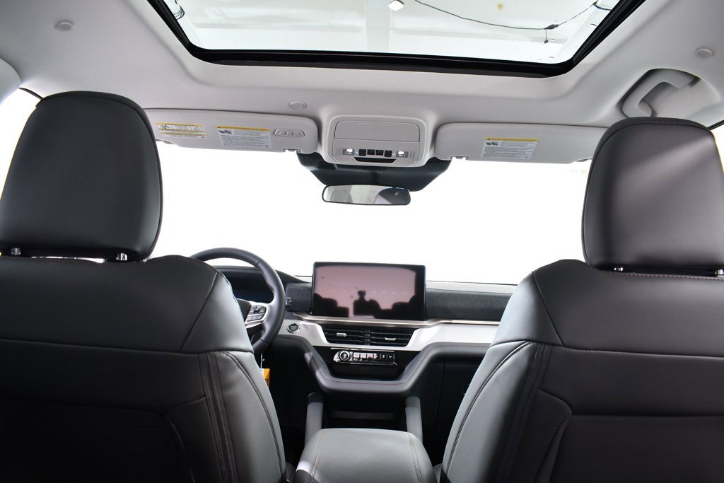 New 2025 Ford Explorer Active w/ Active Comfort Package image 17