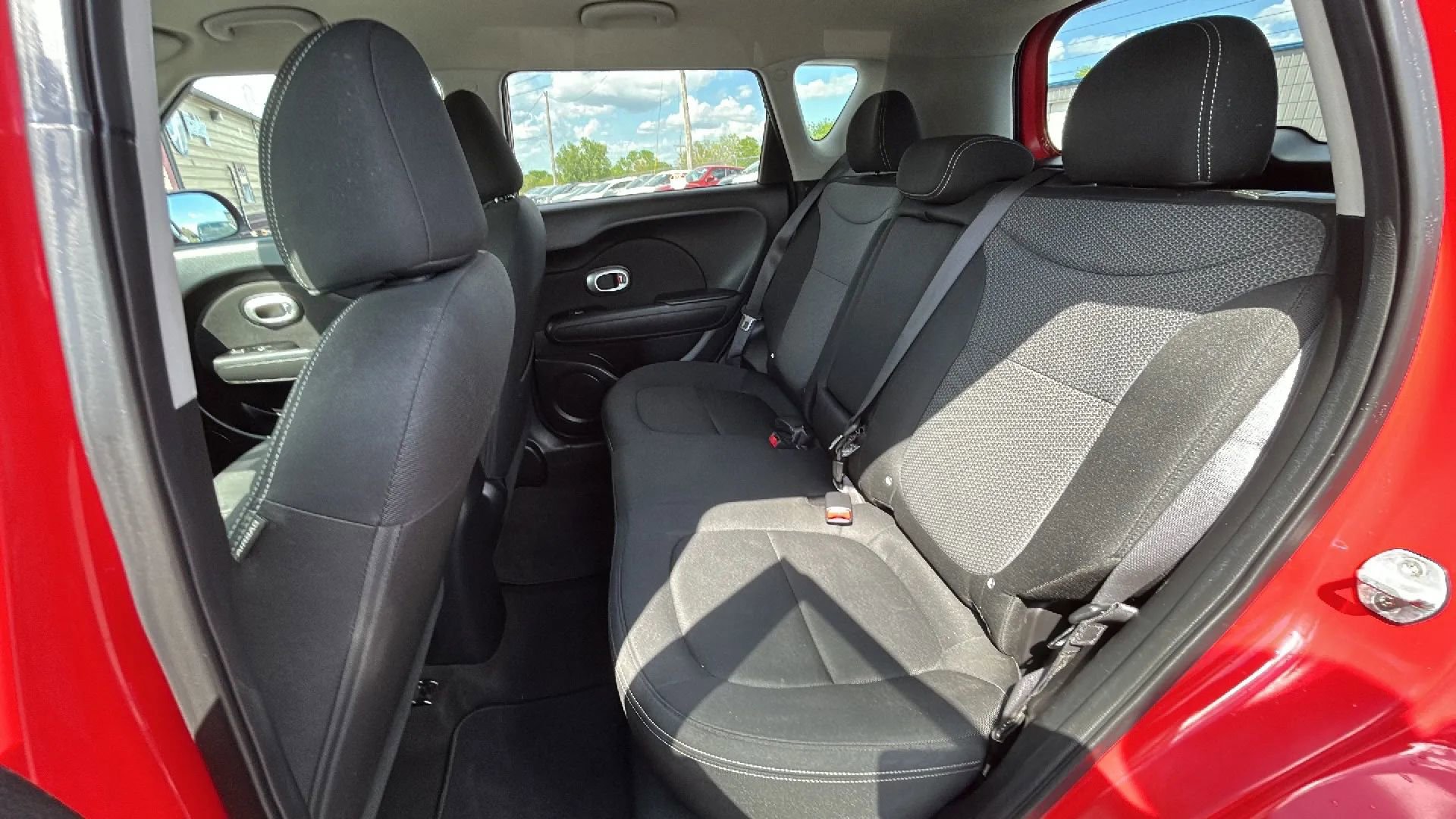 Used 2017 Kia Soul + FWD image 42