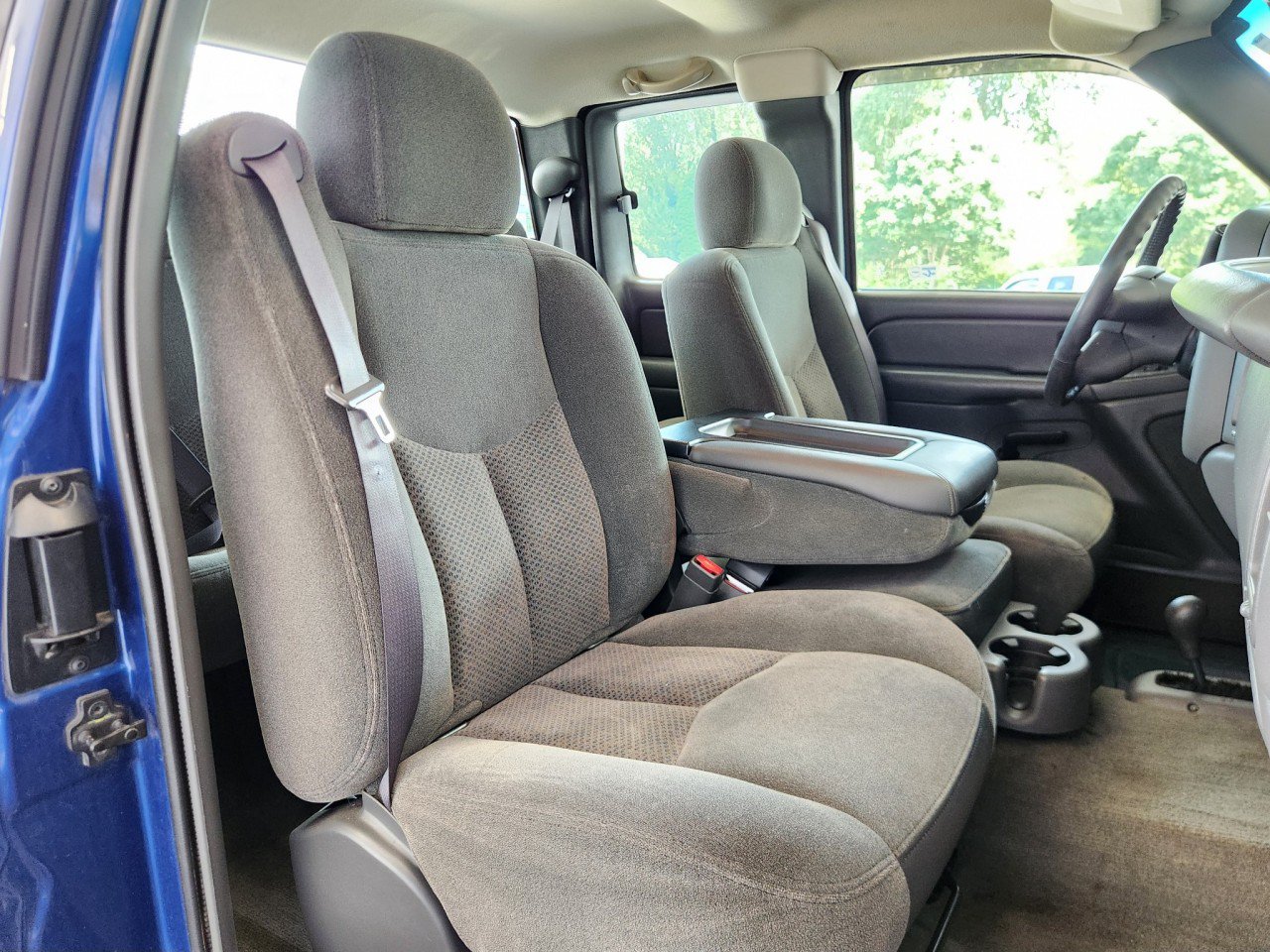 Used 2004 Chevrolet Silverado 1500 LS AWD/4WD image 10