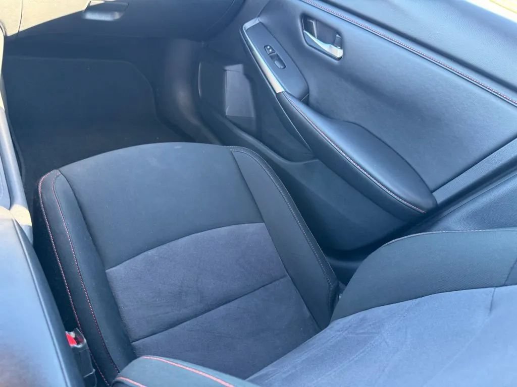 Used 2025 Nissan Sentra SR FWD image 20