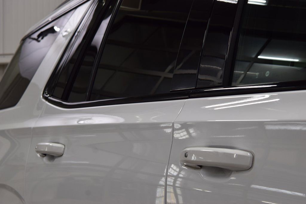 Used 2024 Chevrolet Tahoe Z71 w/ Z71 Off-Road Package image 19