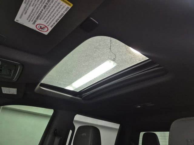 Used 2022 Chevrolet Silverado 2500 High Country w/ Safety Package II image 24