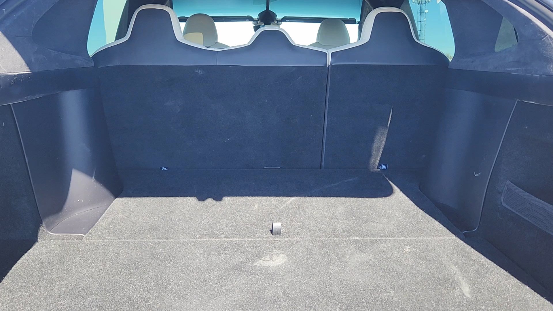 Used 2025 Tesla Model X image 20