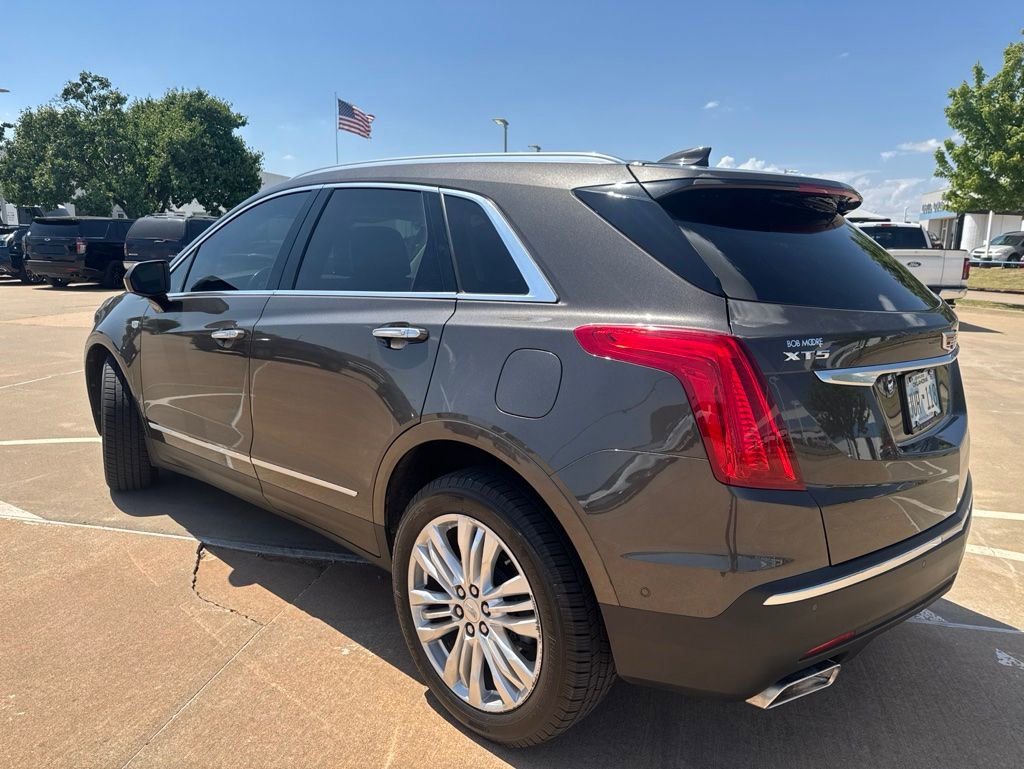 Used 2019 Cadillac XT5 Premium Luxury w/ Driver Assist Package FWD image 3