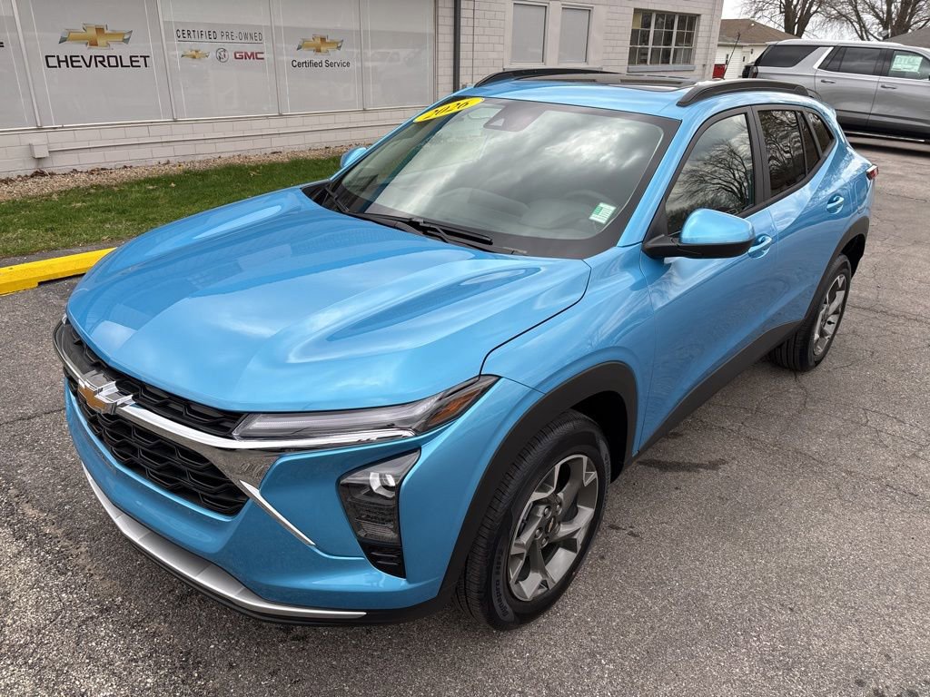 New 2026 Chevrolet Trax LT w/ Sunroof Package