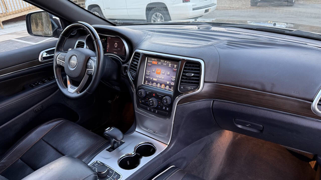 Used 2015 Jeep Grand Cherokee Overland AWD/4WD image 18