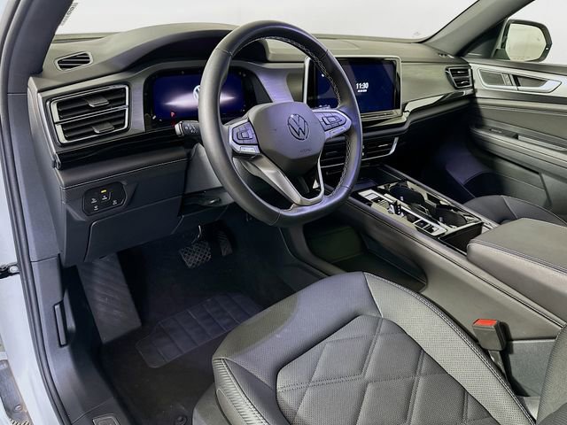 Used 2025 Volkswagen Atlas Cross Sport SE image 10
