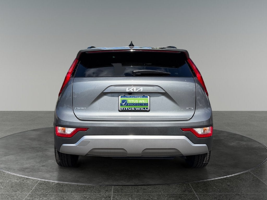Used 2025 Kia Niro LX FWD image 8