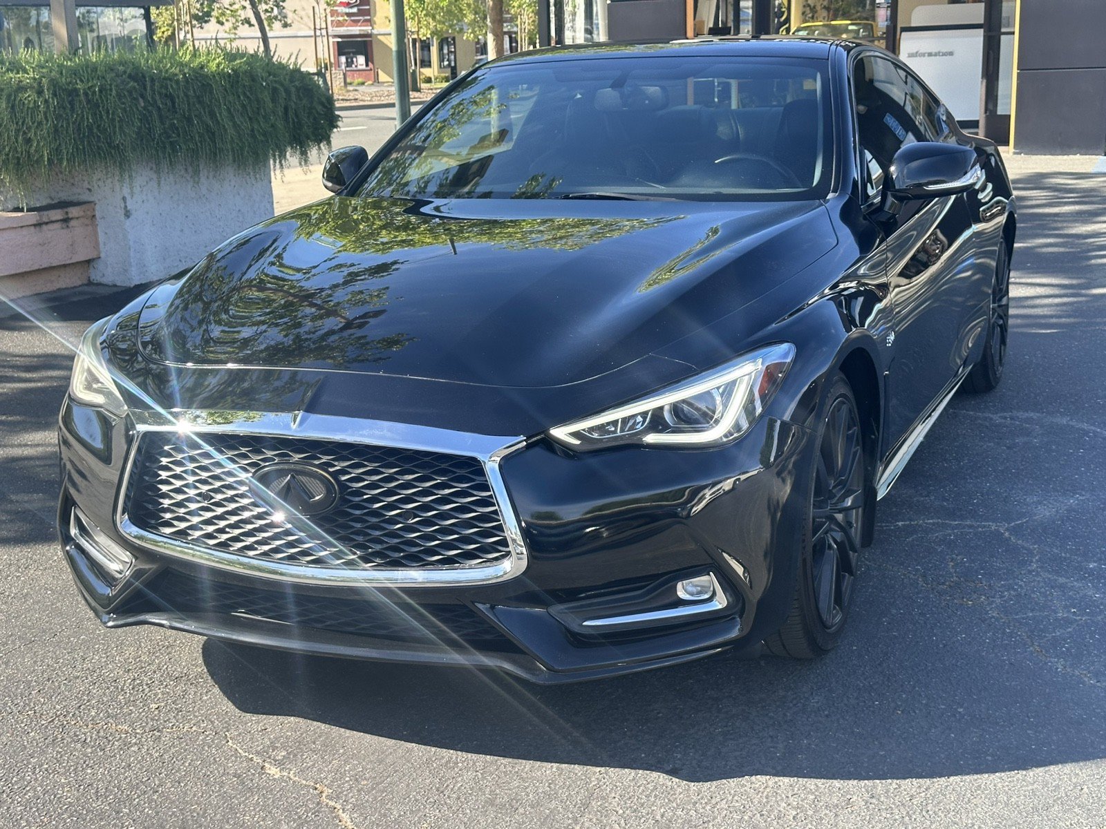 Used 2017 INFINITI Q60 Sport w/ Premium Plus Package 3.0T image 4