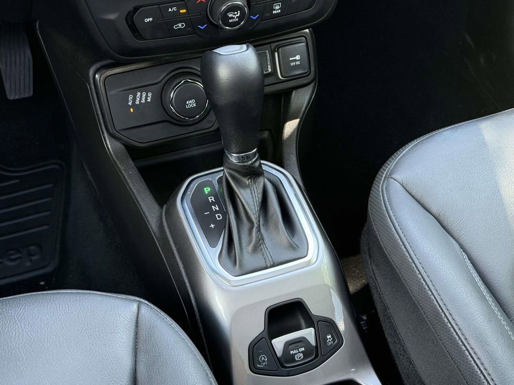 Used 2022 Jeep Renegade Limited w/ Sun, Sound & Wheels Group image 18