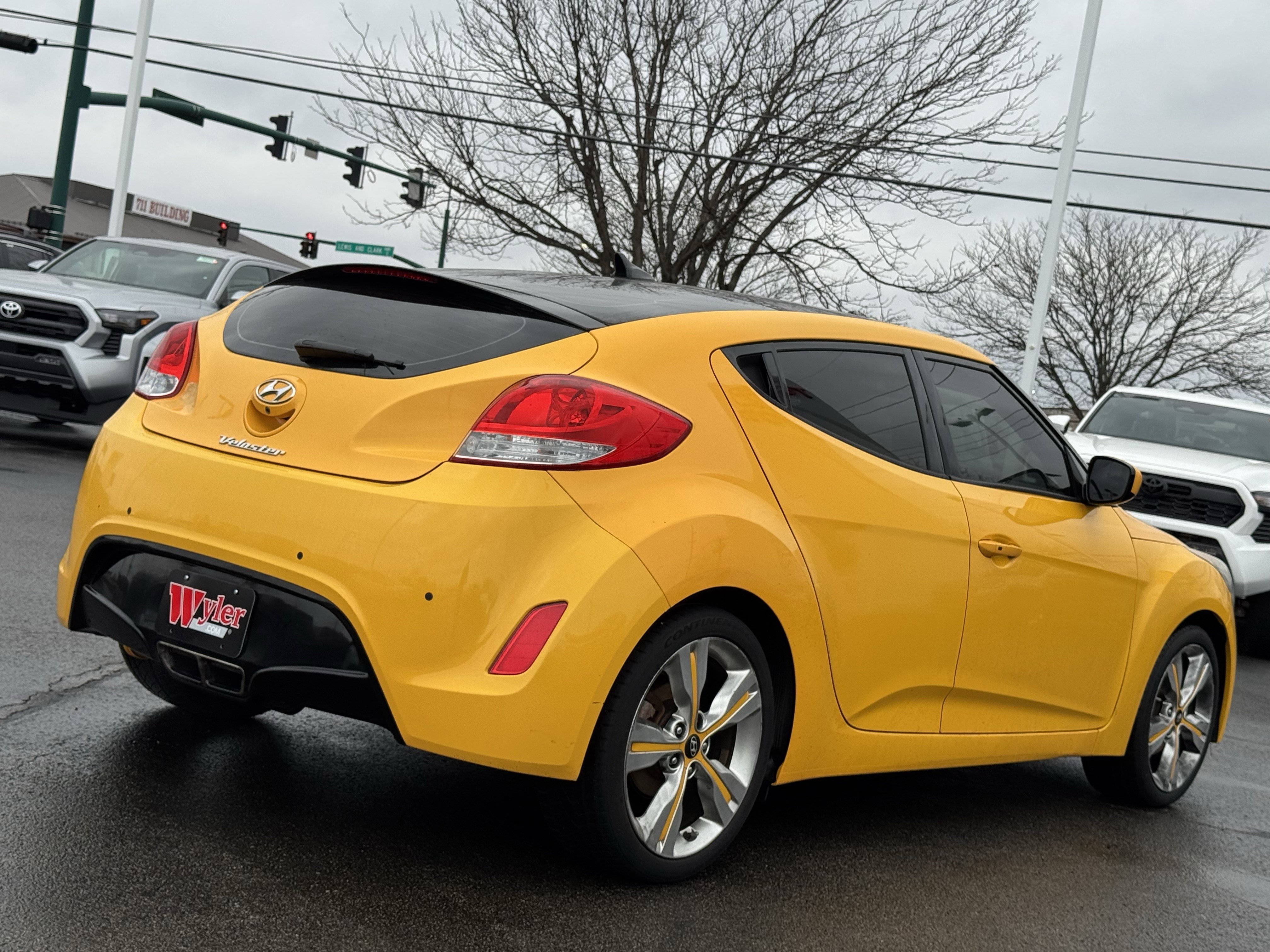 Used 2016 Hyundai Veloster w/ Option Group 02 image 16