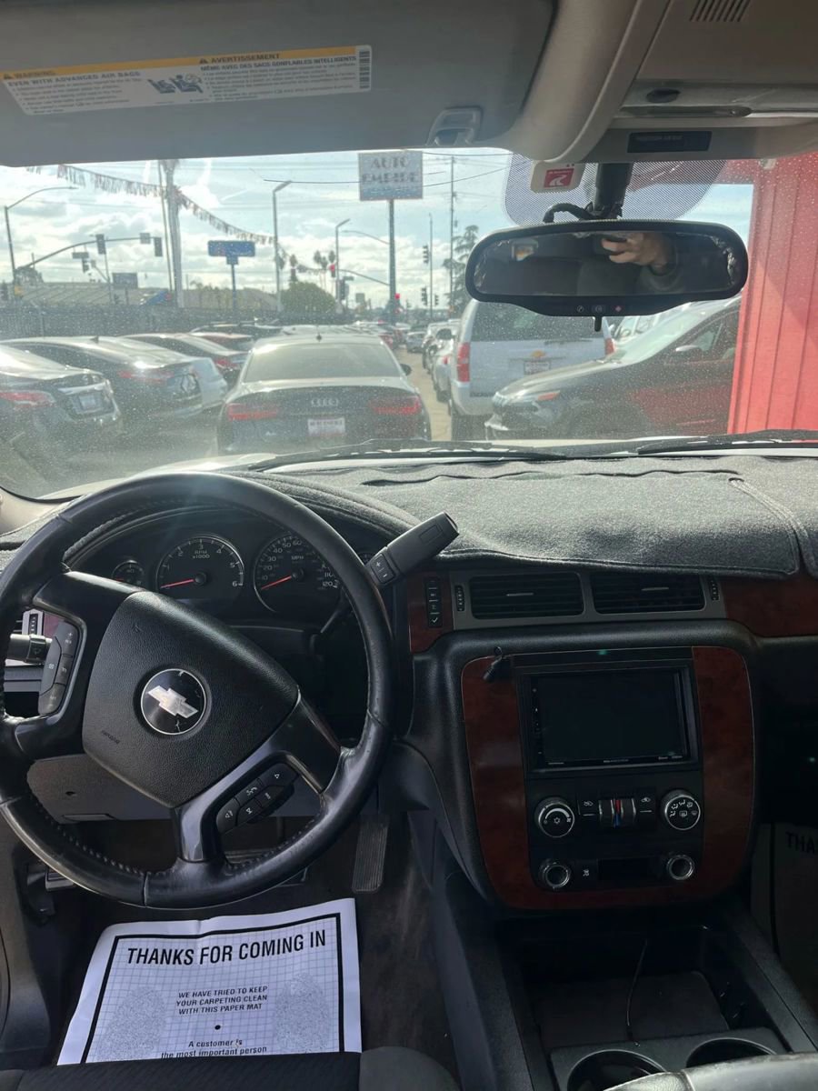 Used 2009 Chevrolet Avalanche LT image 6