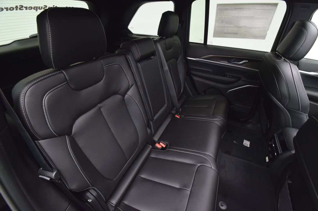 New 2026 Jeep Grand Cherokee Limited w/ Limited Altitude Package image 20
