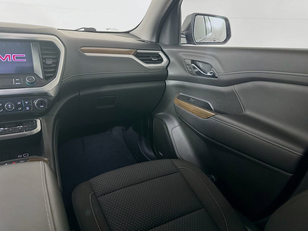 Used 2023 GMC Acadia SLE w/ Driver Convenience Package image 31