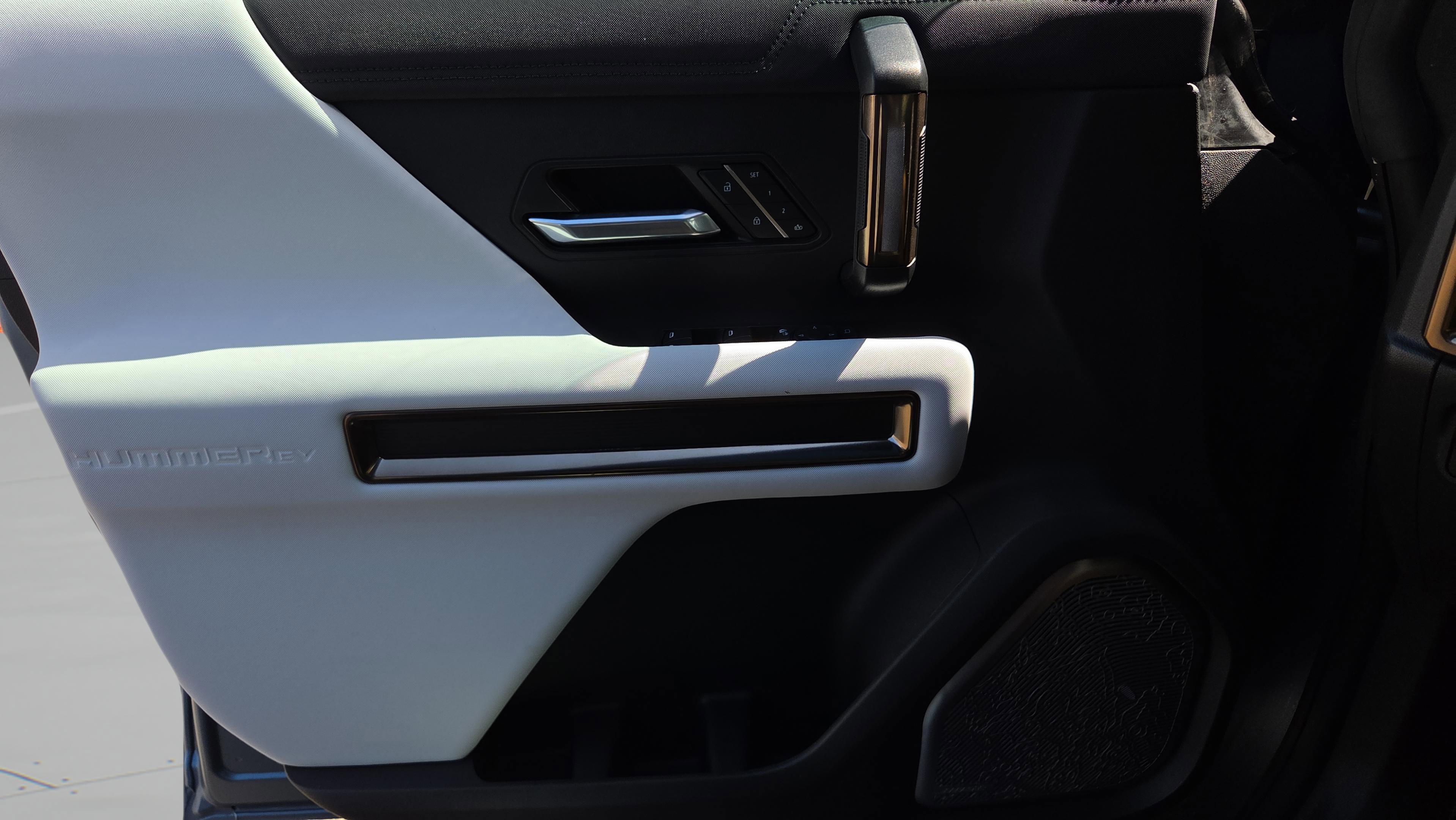 New 2024 GMC Hummer EV 3X w/ Omega Edition AWD/4WD image 12