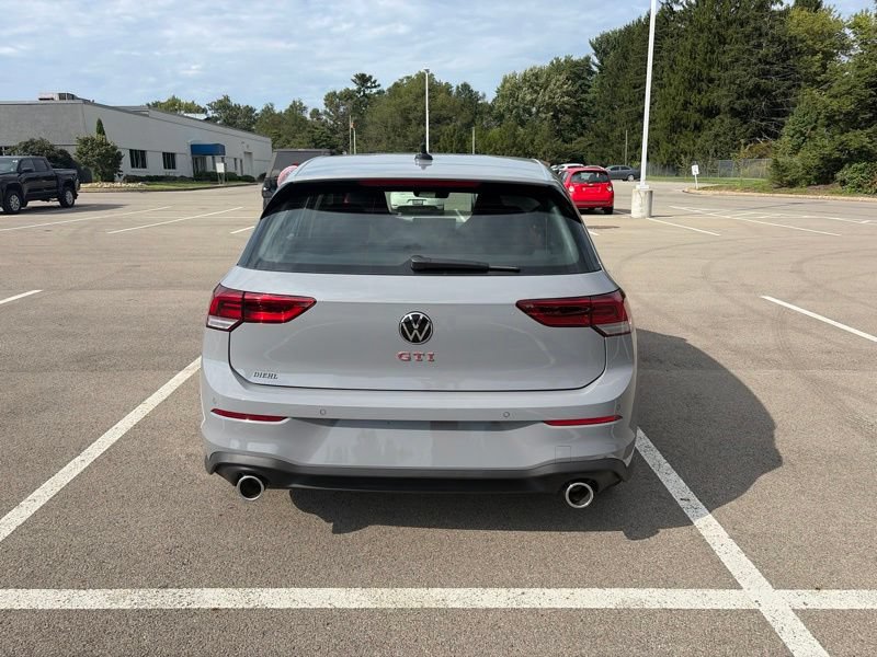 New 2026 Volkswagen GTI SE FWD image 4