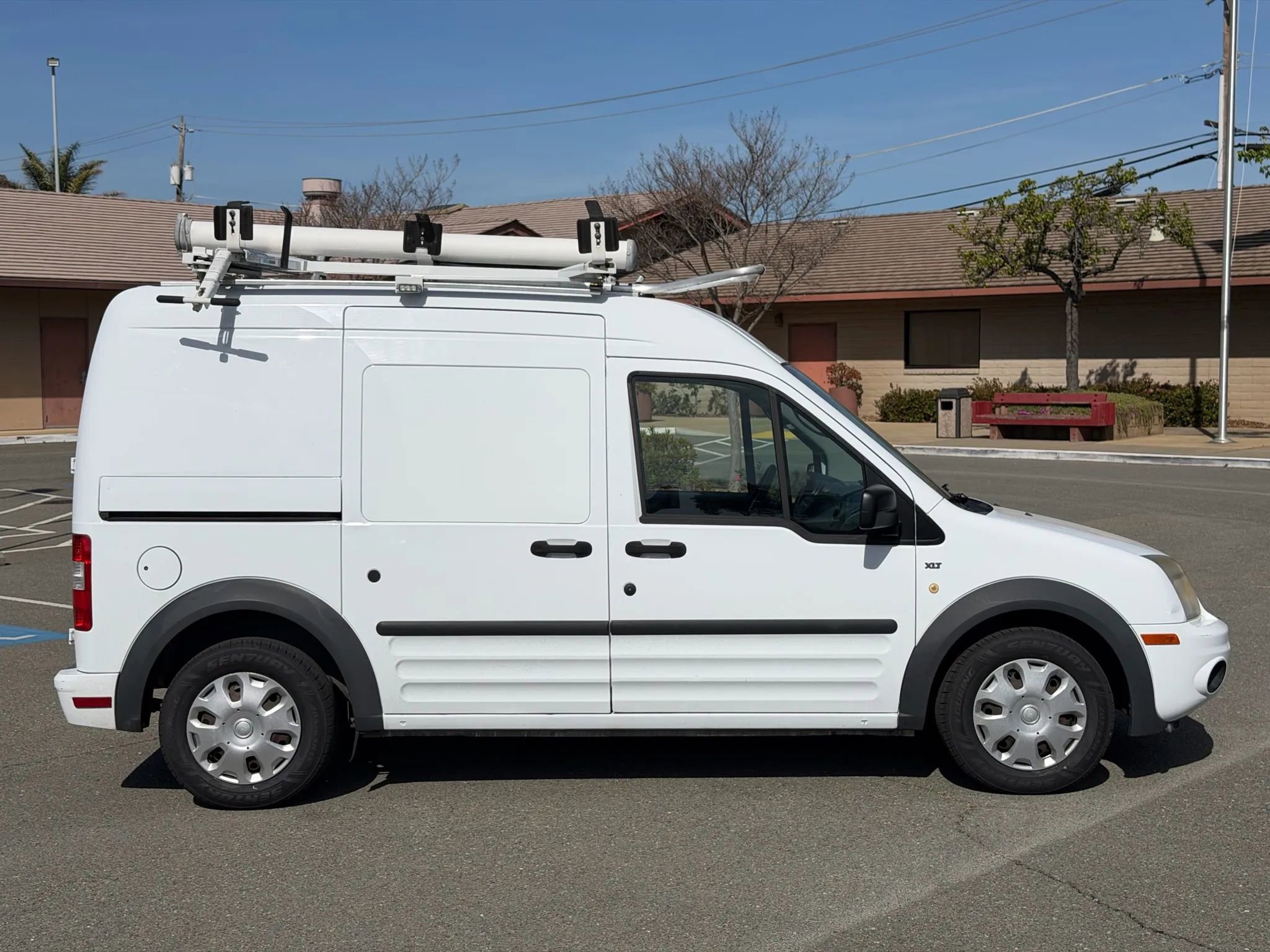 Used 2013 Ford Transit Connect XLT image 5