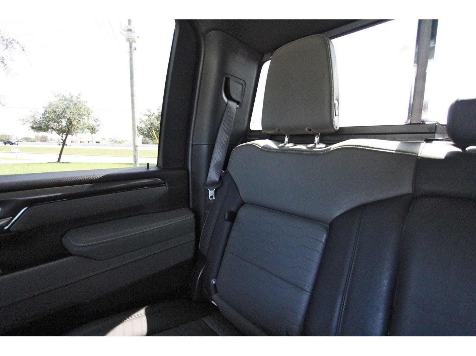 Used 2026 Chevrolet Silverado 2500 ZR2 AWD/4WD image 14