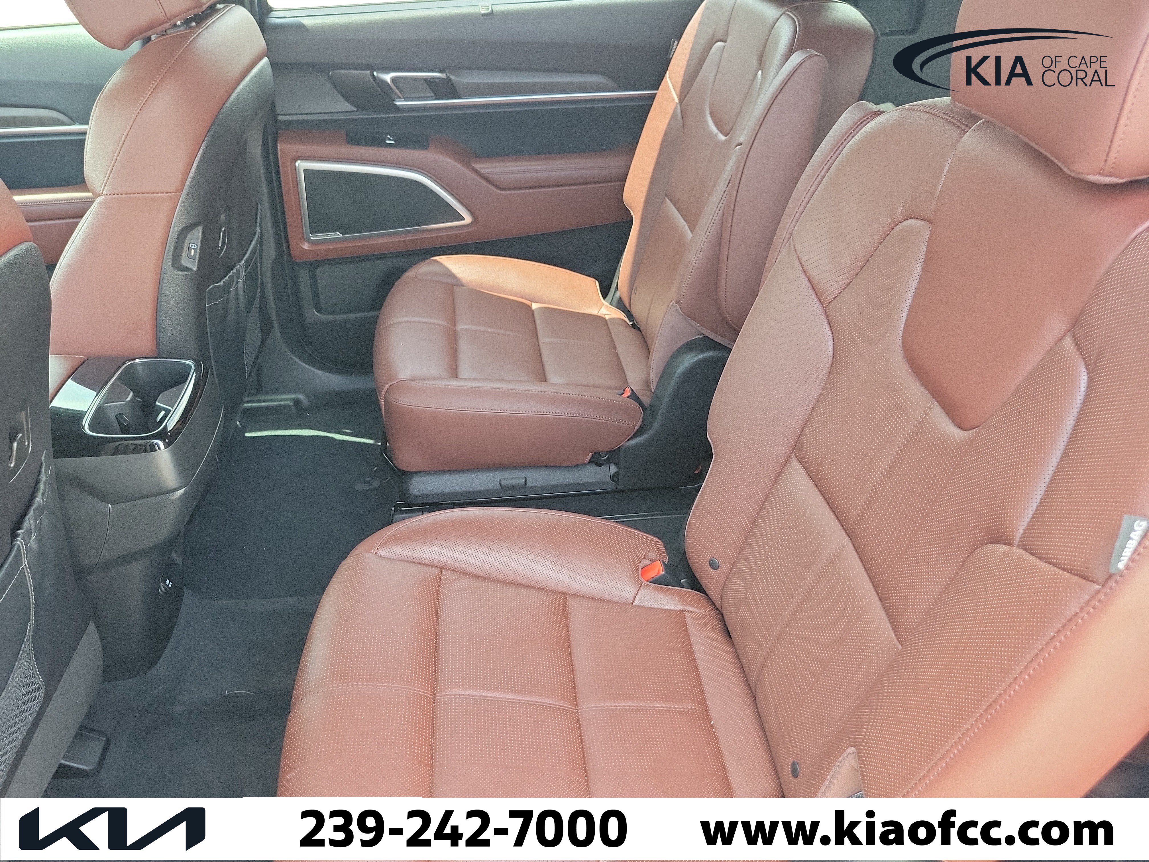 Certified 2023 Kia Telluride EX w/ EX Captain's Chair Package AWD/4WD image 12