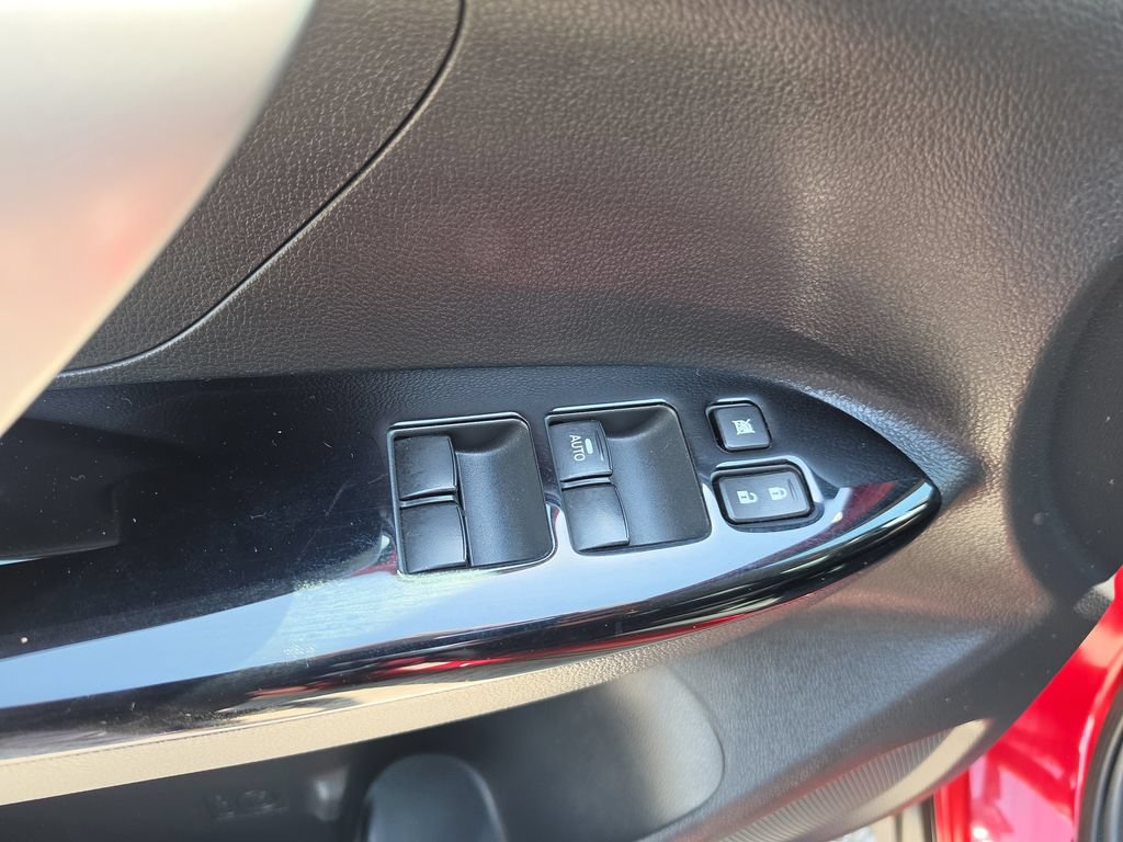 Used 2024 Mitsubishi Eclipse Cross LE AWD/4WD image 16