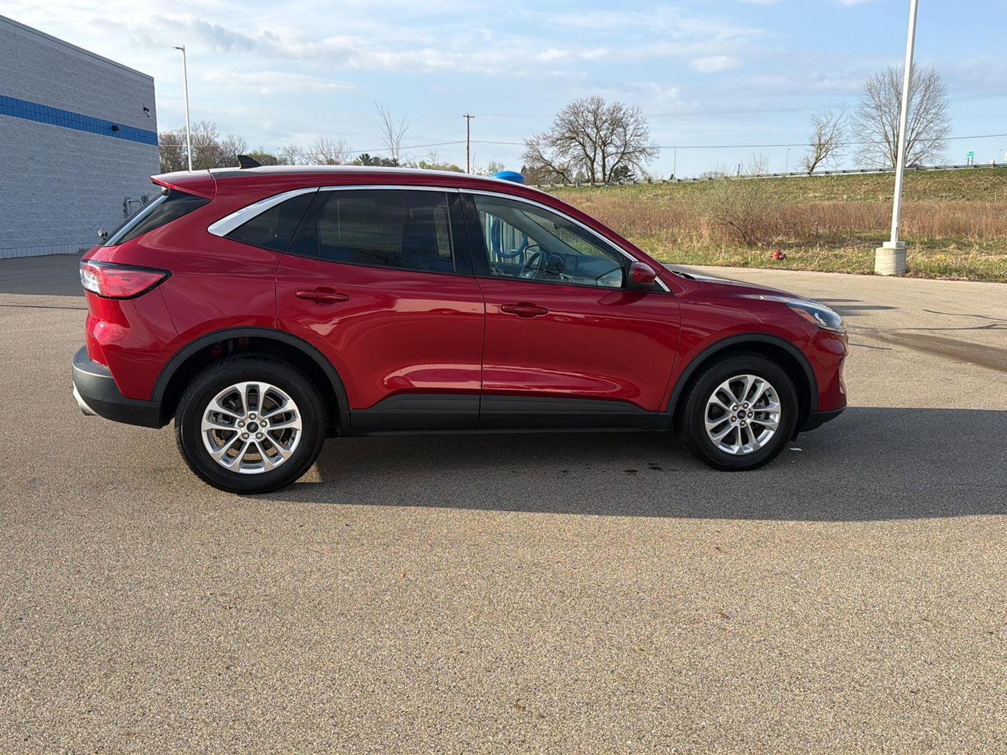 Used 2020 Ford Escape SE AWD/4WD image 6