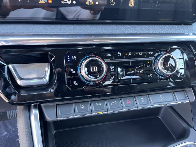 New 2026 GMC Sierra 2500 Denali w/ Technology Package AWD/4WD image 18