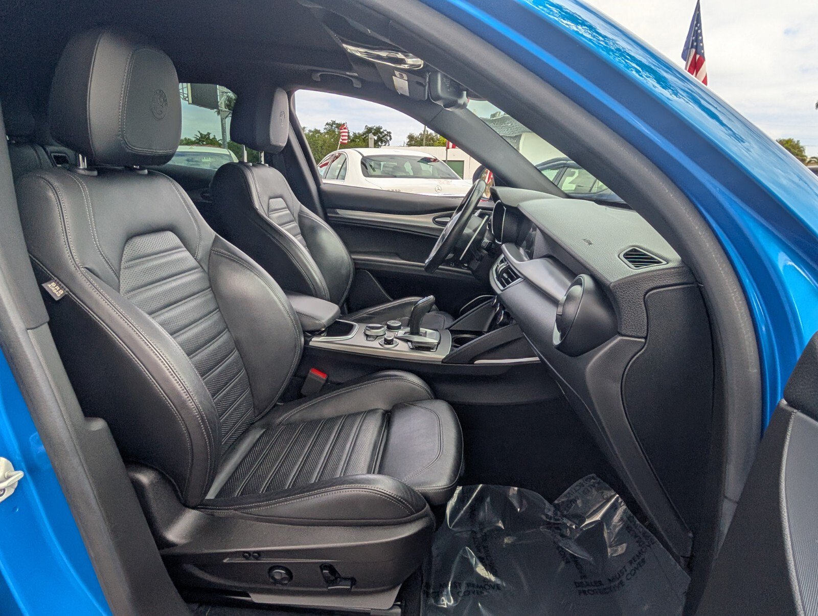 Used 2022 Alfa Romeo Stelvio Veloce AWD/4WD image 17