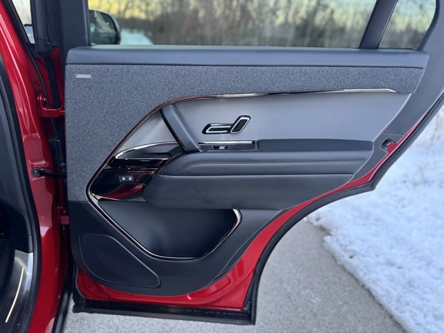 Used 2025 Land Rover Range Rover Sport SE image 18