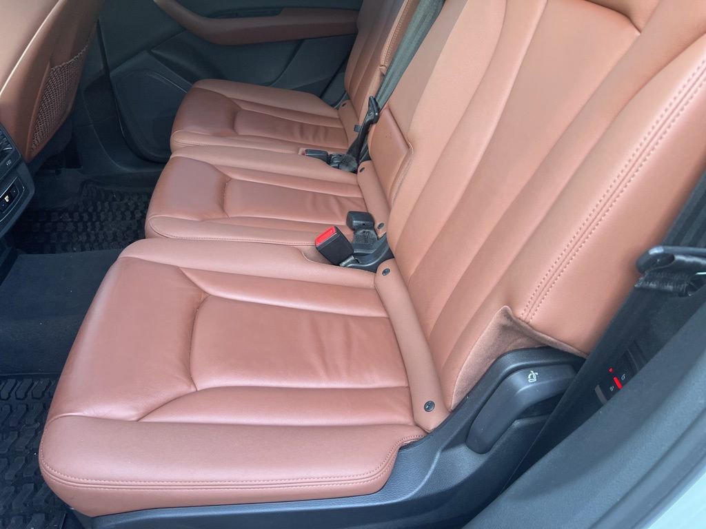 Used 2021 Audi Q7 3.0T Premium image 10