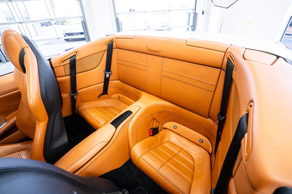 Used 2016 Ferrari California T image 59