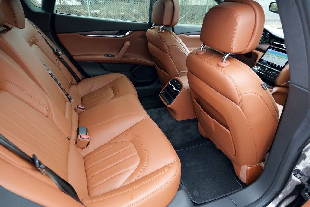 Certified 2023 Maserati Quattroporte Modena Q4 AWD/4WD image 31