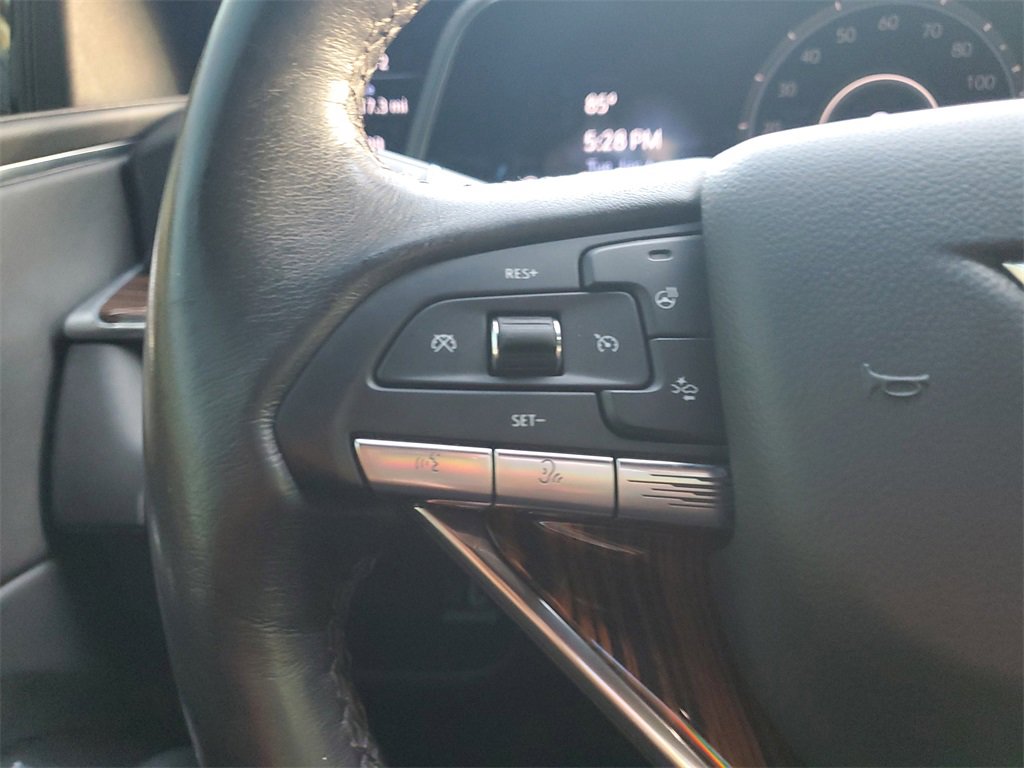 Used 2024 Cadillac Escalade ESV Luxury image 21