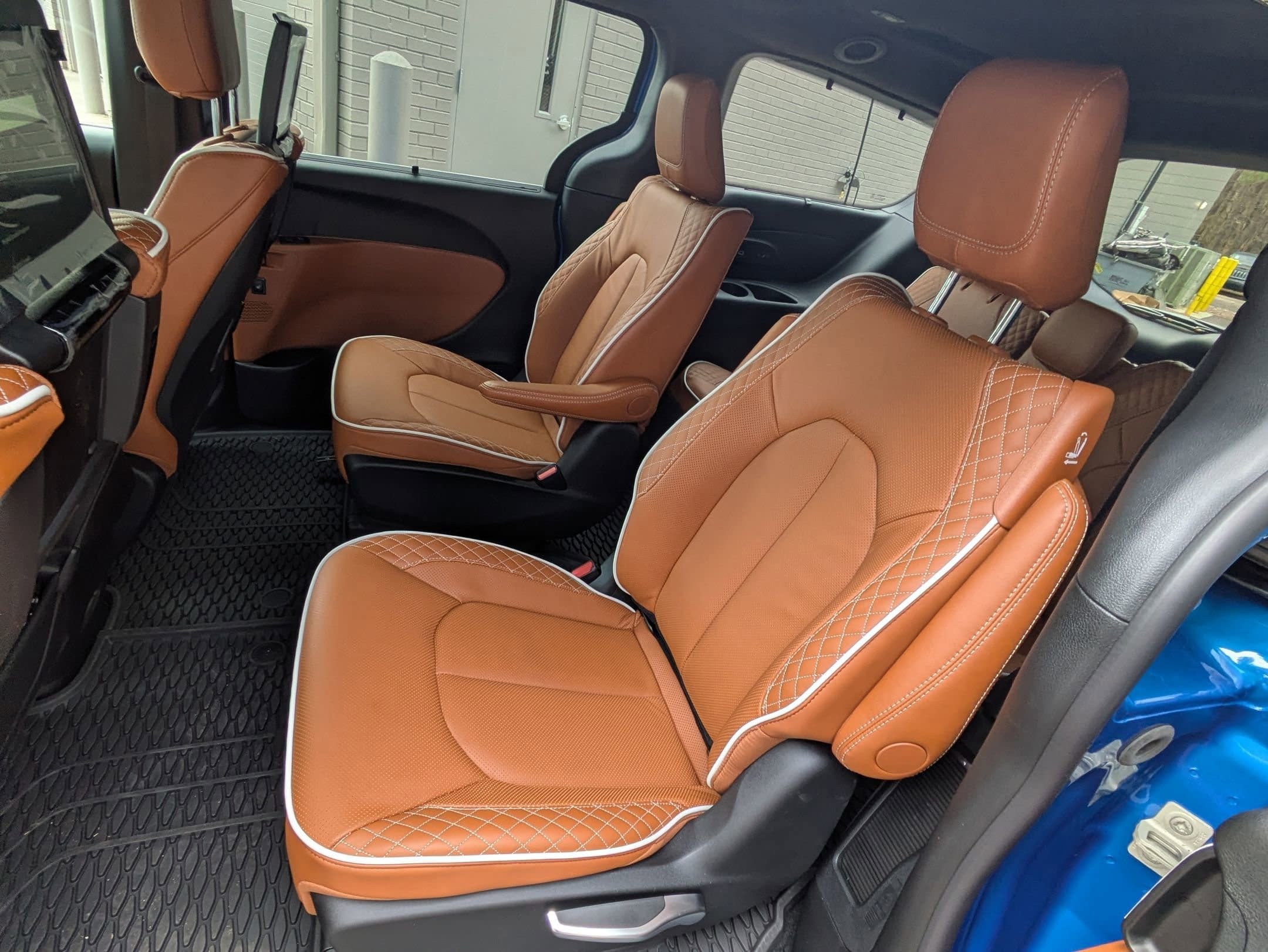 New 2026 Chrysler Pacifica Pinnacle FWD image 45