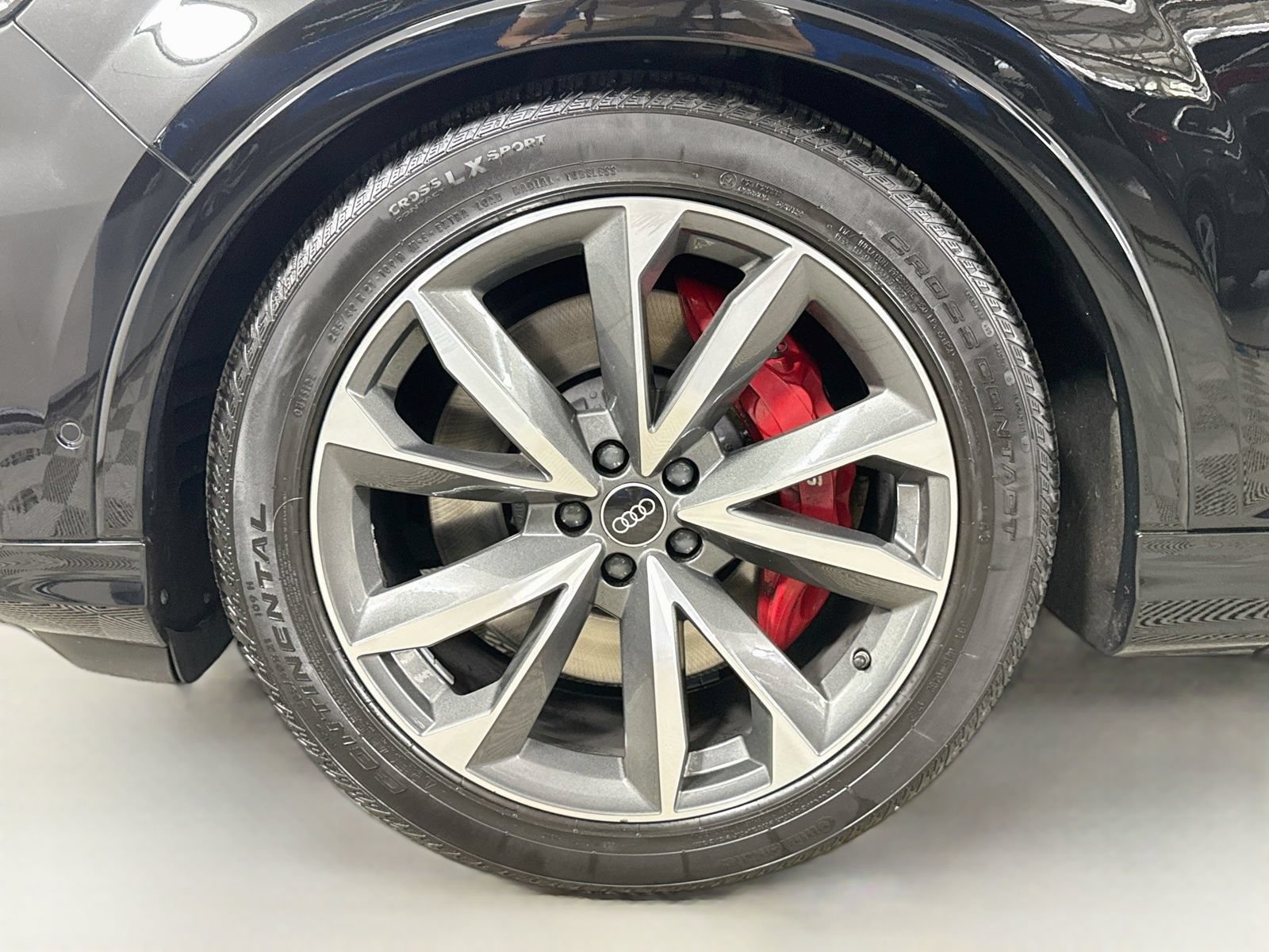 Certified 2023 Audi SQ7 Prestige w/ Sport Package AWD/4WD image 31
