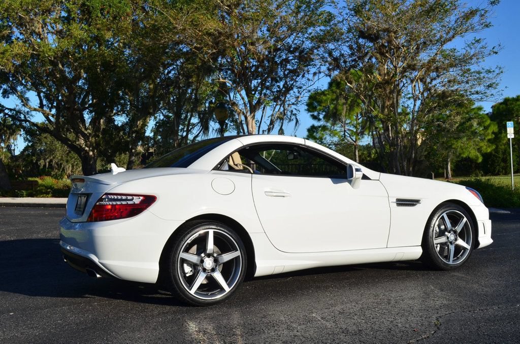Used 2015 Mercedes-Benz SLK 250 image 33