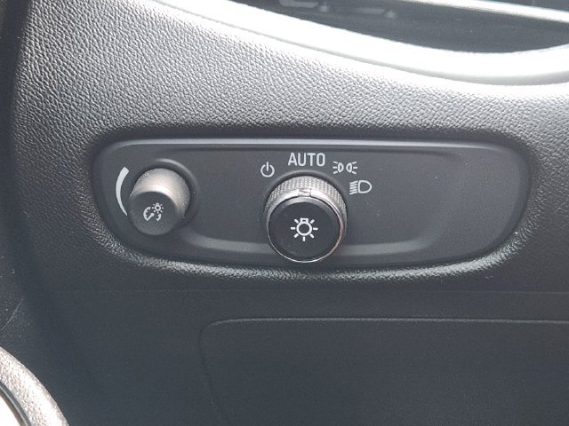 Used 2018 Chevrolet Malibu LS FWD image 20