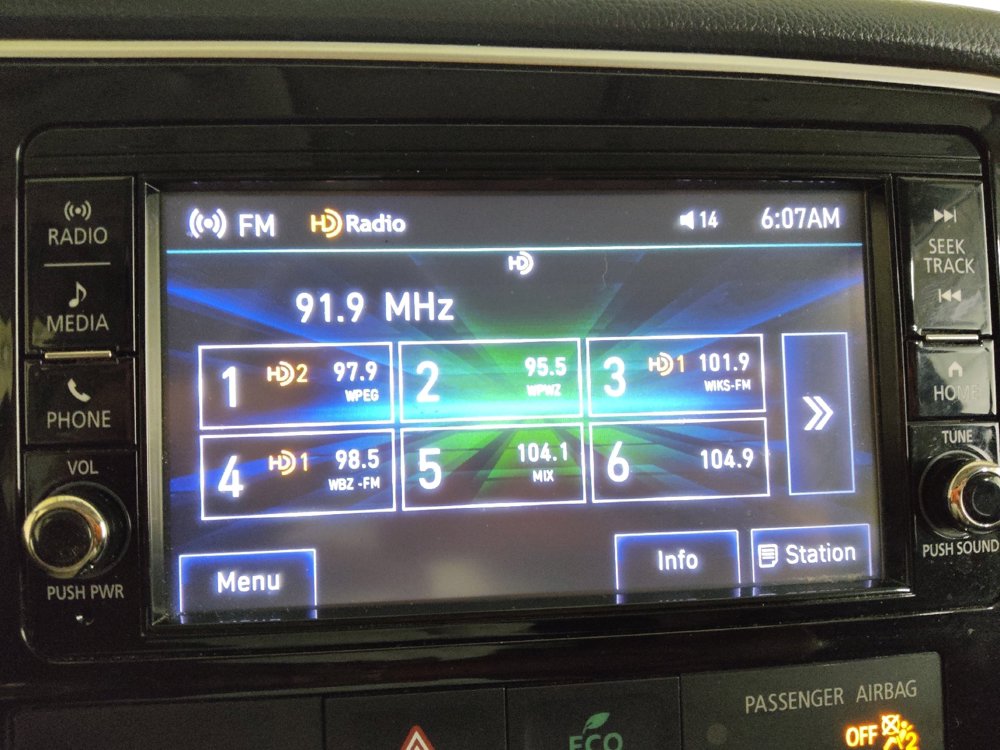 Used 2018 Mitsubishi Outlander ES image 25