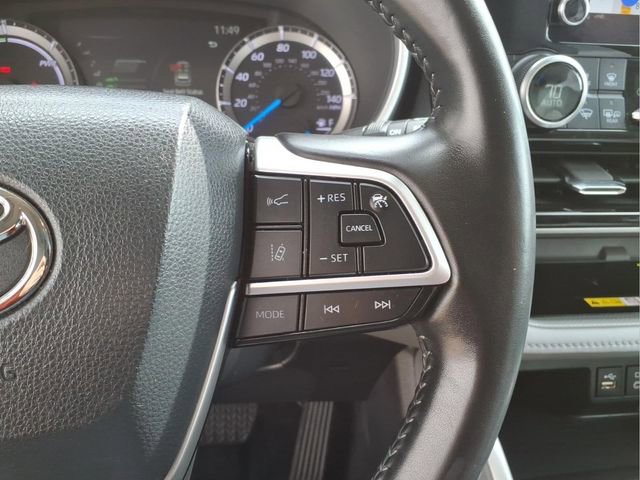 Used 2023 Toyota Highlander XLE image 17