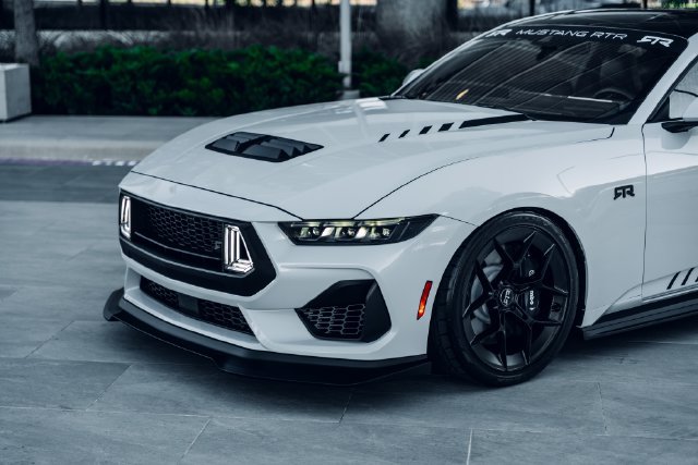 New 2026 Ford Mustang GT Premium w/ GT Performance Package RWD image 3