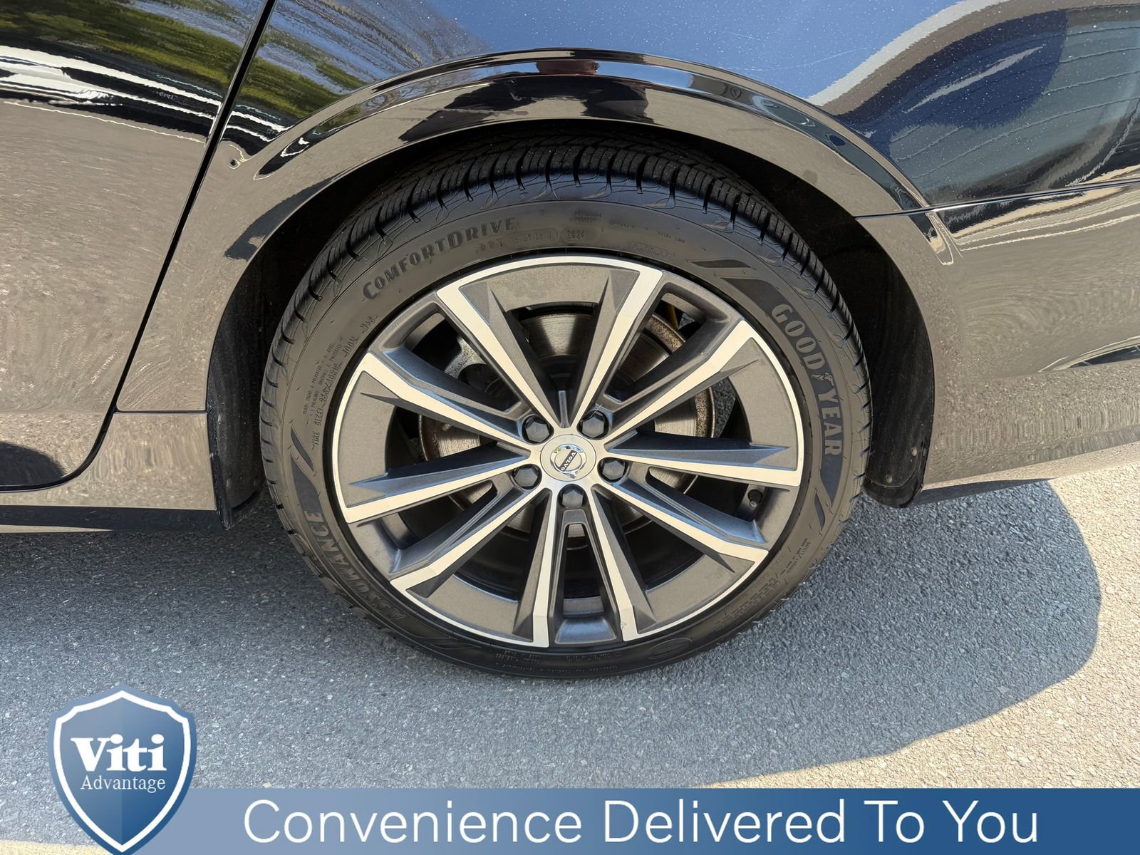 Used 2021 Volvo S90 T6 Momentum image 13